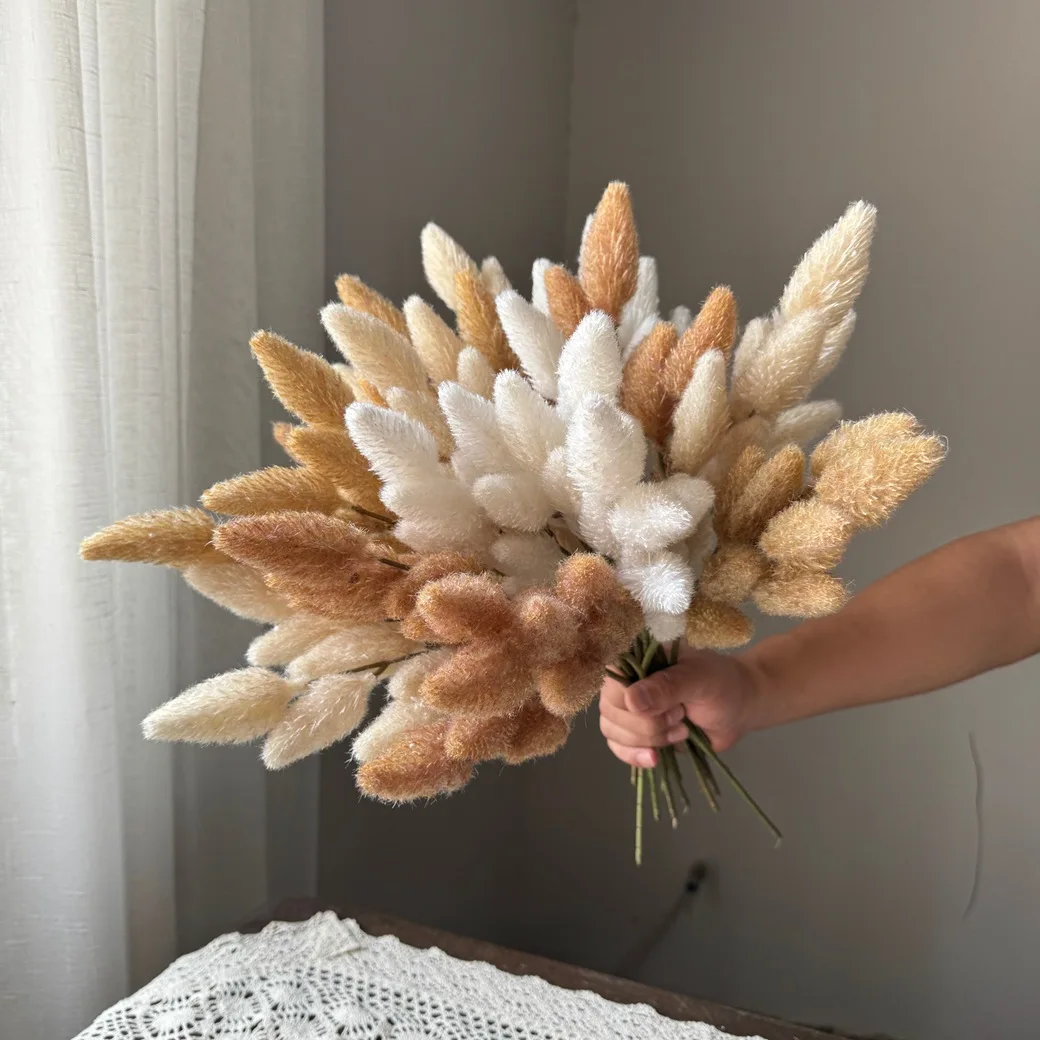 5個入り、人工の9本の花びらを持つウサギのしっぽ型の花。diyブーケやウェディングデコレーション、パーティー、家庭や部屋の装飾に使える造花。