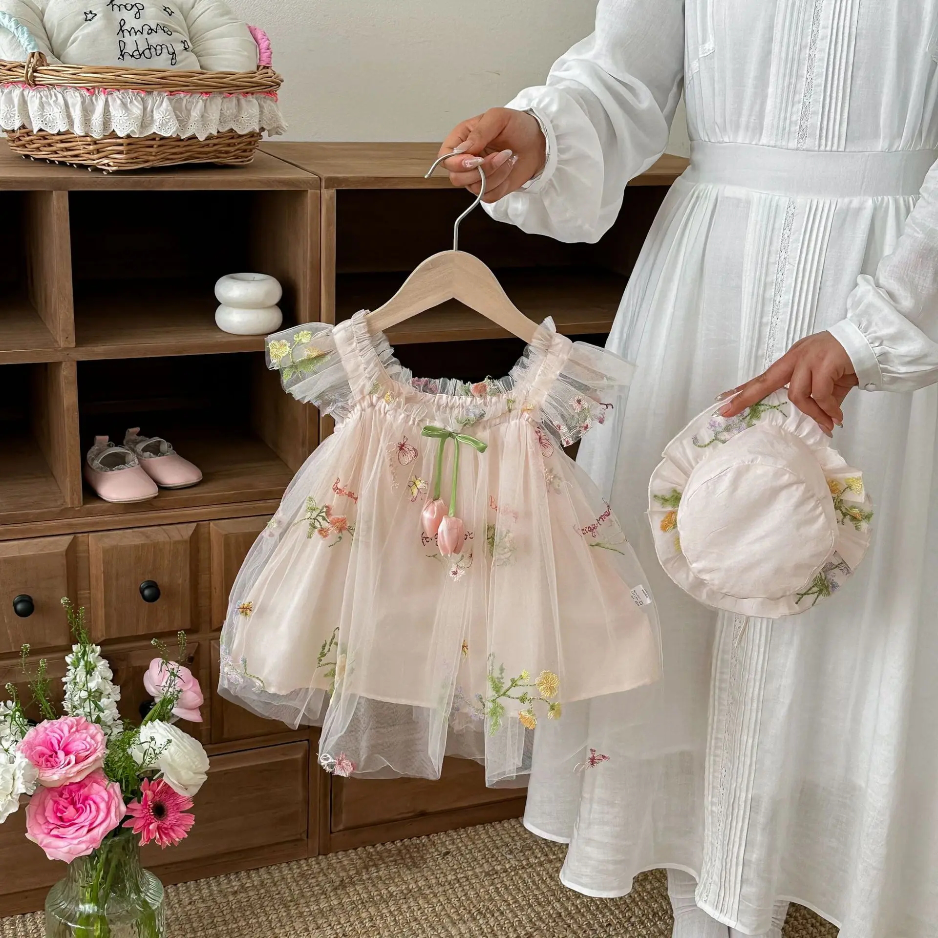 

2026 Summer Girls' Summer Lace Embroidered Flower Dress Baby Girl Sweet Princess