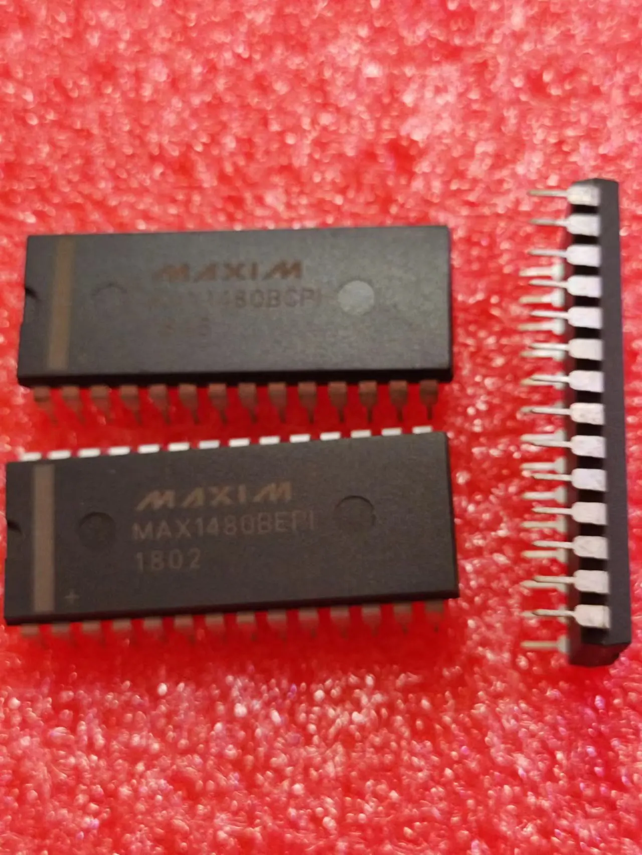 5PCS MAX1480BCPI MAX1480BEPI  DIP28   In Stock