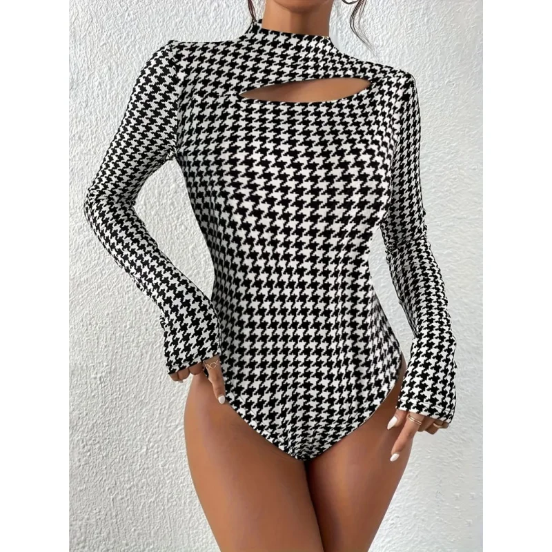 

Trendy plaid print jumpsuit, women's long-sleeved zippered slim-fit overalls, street style, stretchy, club look, new arrival.