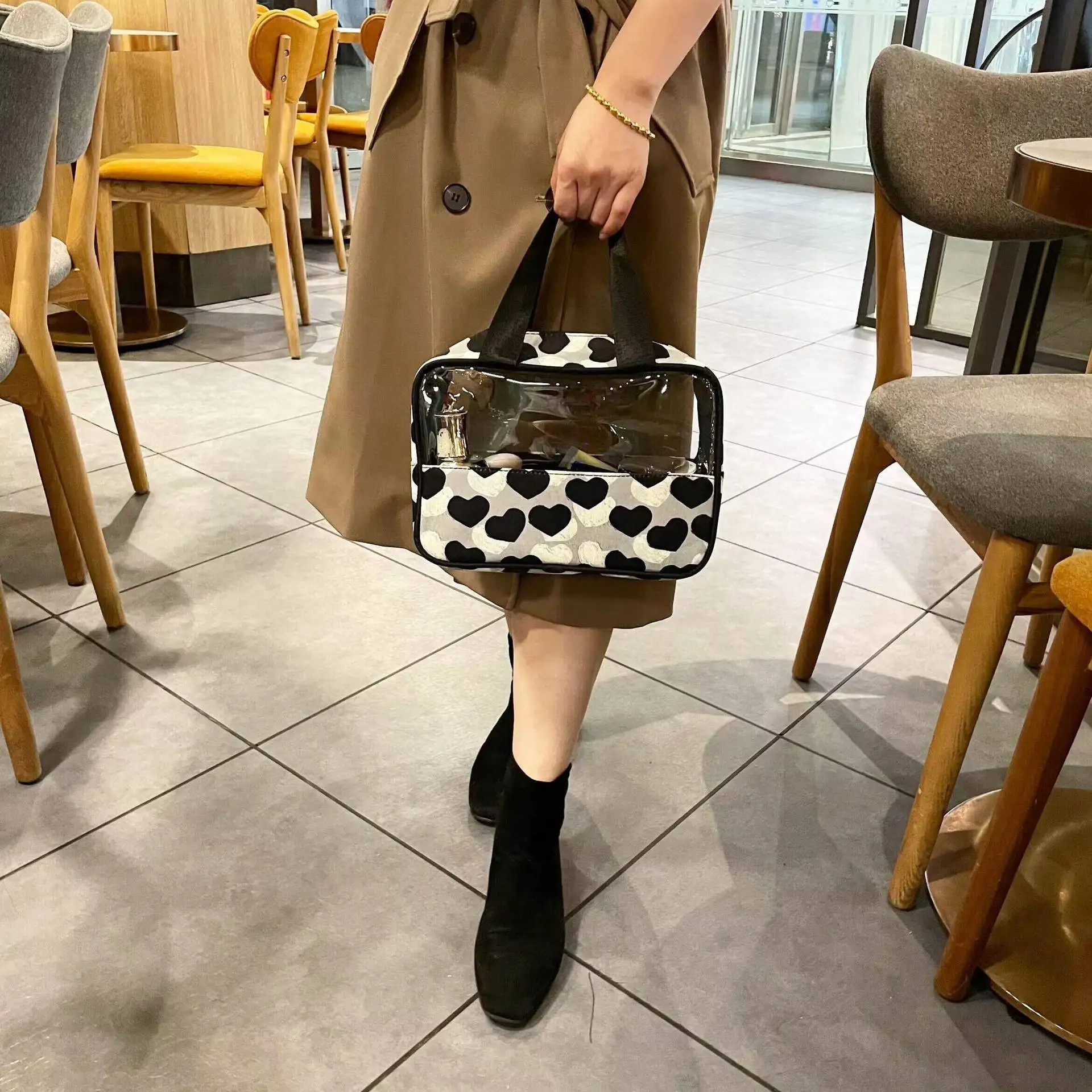 bolsa-de-maquiagem-portatil-em-lona-translucida-em-forma-de-coracao-com-ziper-ande-capacidade-para-viagem-estilo-doce-e-mod