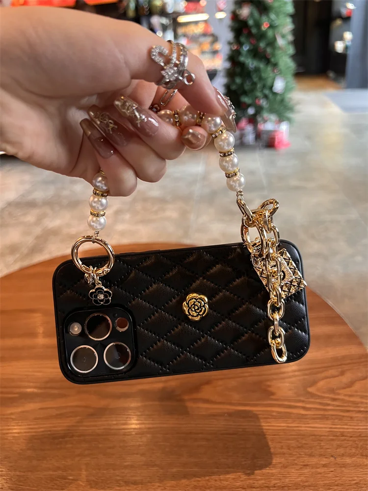 جراب هاتف فاخر بنمط منقوش من الجلد لهاتف أيفون ، غطاء بلون واحد ، حرف ذهبي ، موضة المد والجزر ، أيفون 15 ، أيفون 14 ، أيفون 13 ، أيفون 12 برو ماكس ، ساخن