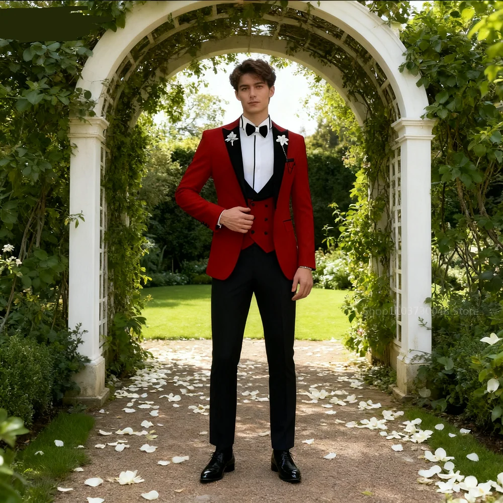 

Classic Solid Black Peak Lapel 3-Piece Men's Suit Slim Fit Elegant Blazer Vest Pants Set for Wedding And Business