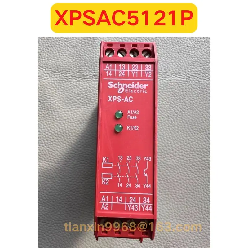 

Used XPSAC5121P Safety relay Function test OK