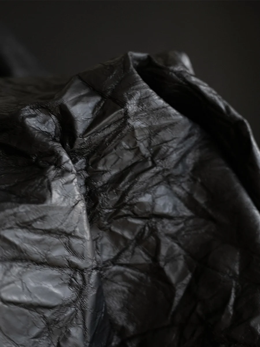 

Black Color & Pleats Texture PU Leather Kneading Pattern Wrinkle Antique Finish Creative Designer Fabric