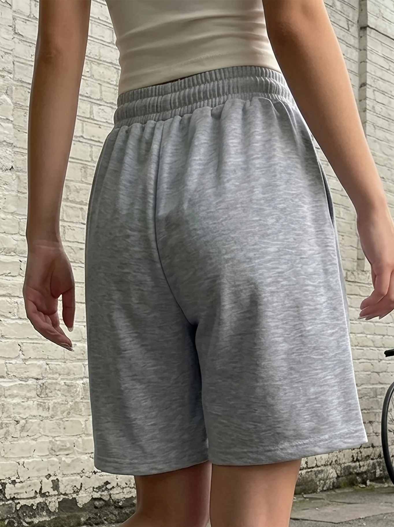 Damen-Sommer-Shorts in einfarbiger Ausführung, lässige Shorts mit elastischem Bund, schweißableitend und atmungsaktiv, geeignet für Sport, Laufen und Fitness – Detail 6