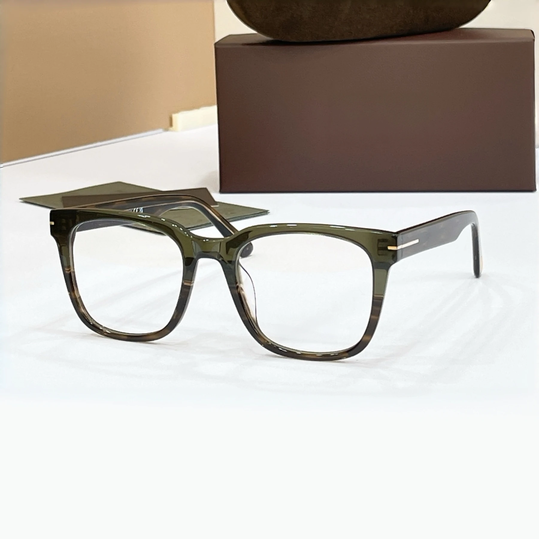 1240 Eyeglasses Man Woman,Wine Red Translucent Square Frame,Metal Trim Temple,Clear Lens,Retro Chic Eyewear Elevate Style