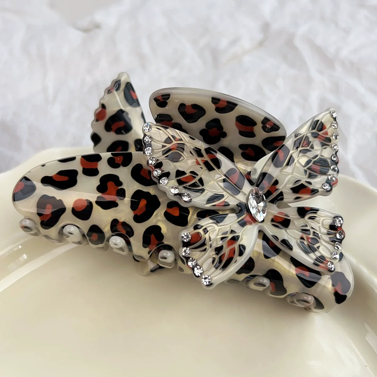 

High-grade Acetate Hair Clip, Leopard Print Butterfly Rhinestone-studded Hair Claws Hair Accessories for Women