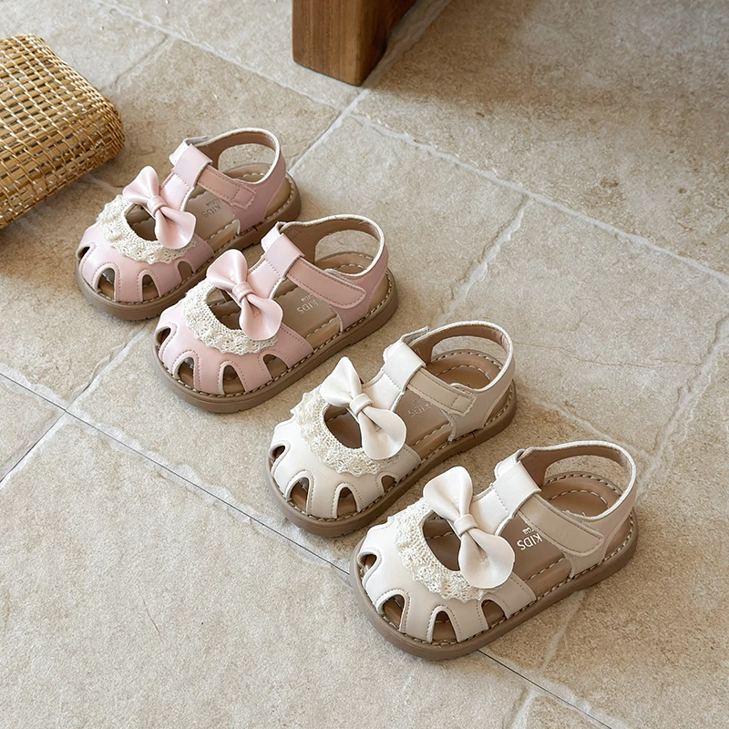 

Новые летние детские сандалии 2026 года: дышащие, удобные, с перфорацией, декоративной пряжкой, мягкой нескользящей подошвой