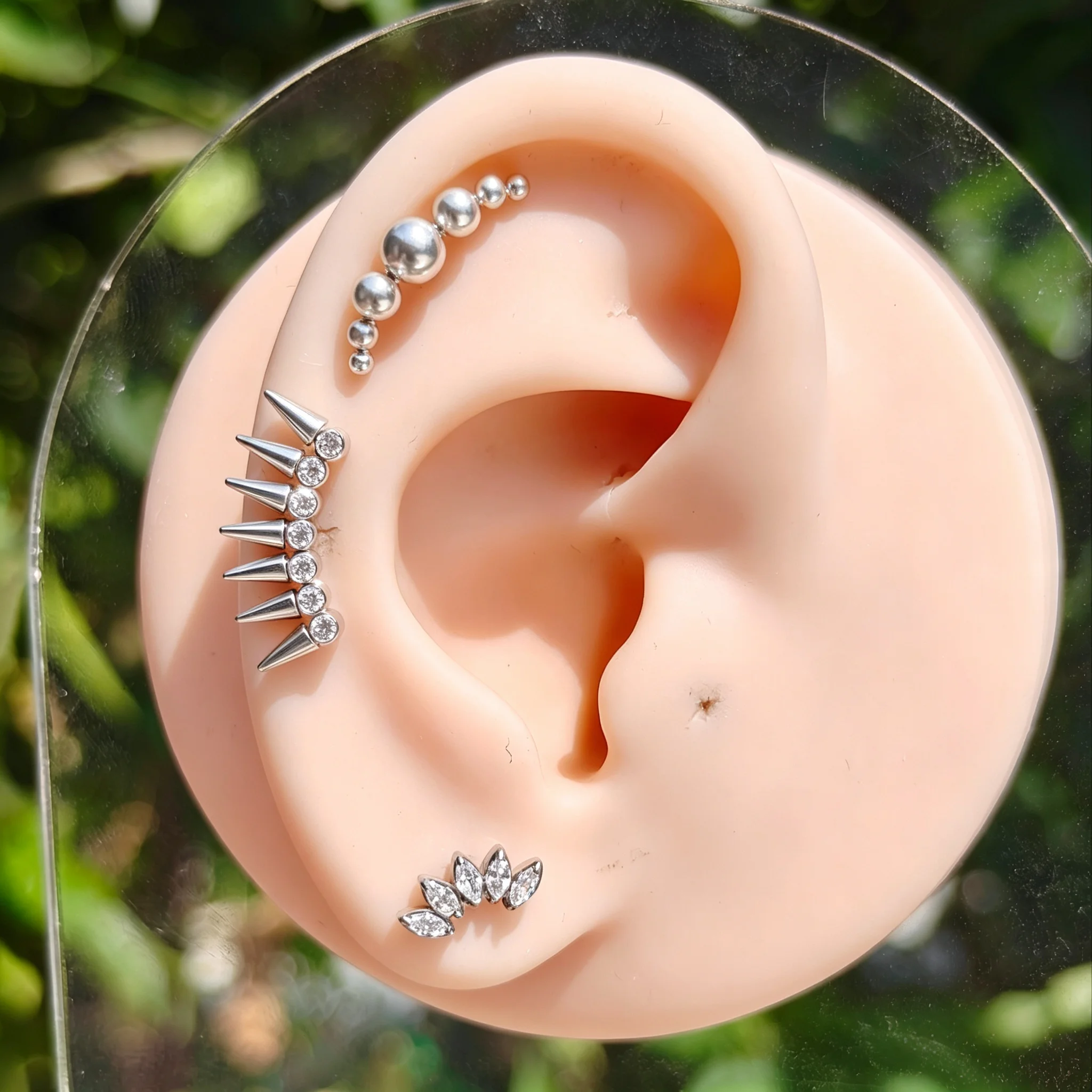 Cluster Stud Ear - 16G Implant Grade ASTM F136 Titanium