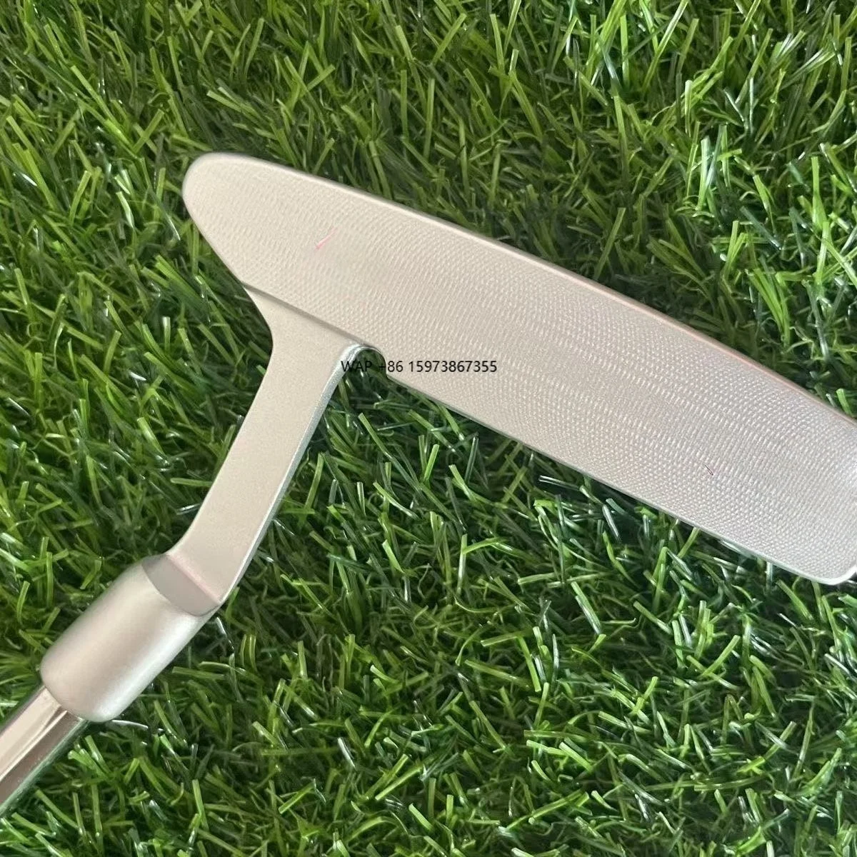 

Custom Logo Professional Design Right Hand Durable Maple and Carbon Fiber Shaft Clubs with Brass Elastic Head for Golf Practice