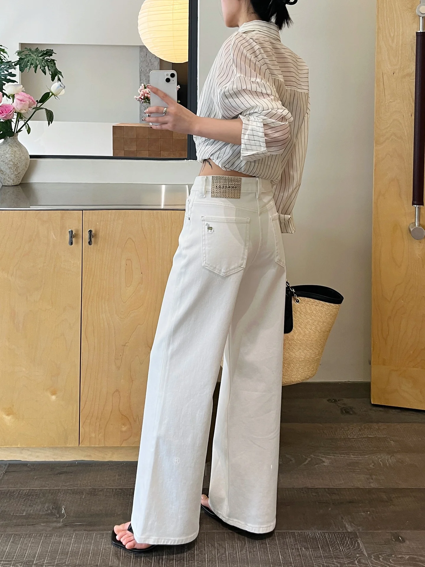 

Slimming High Waist Straight Leg Jeans Women's Loose Fit Embroidered Wide Leg Pants Comfortable Cotton Stretch Denim