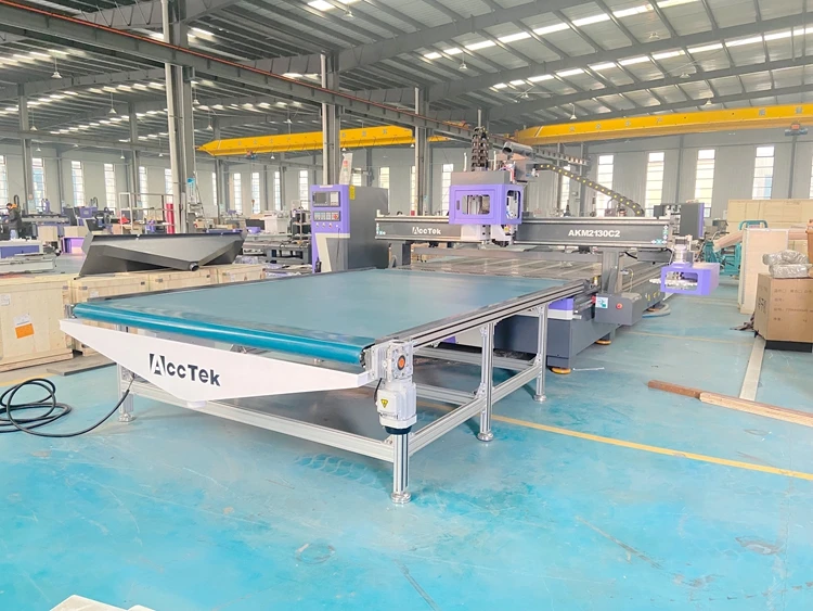 ATC 자동 도구는 업 로딩 및 다운 로딩 재료 테이블로 CNC 라우터 2030을 변경합니다. ATC CNC 목재 라우터