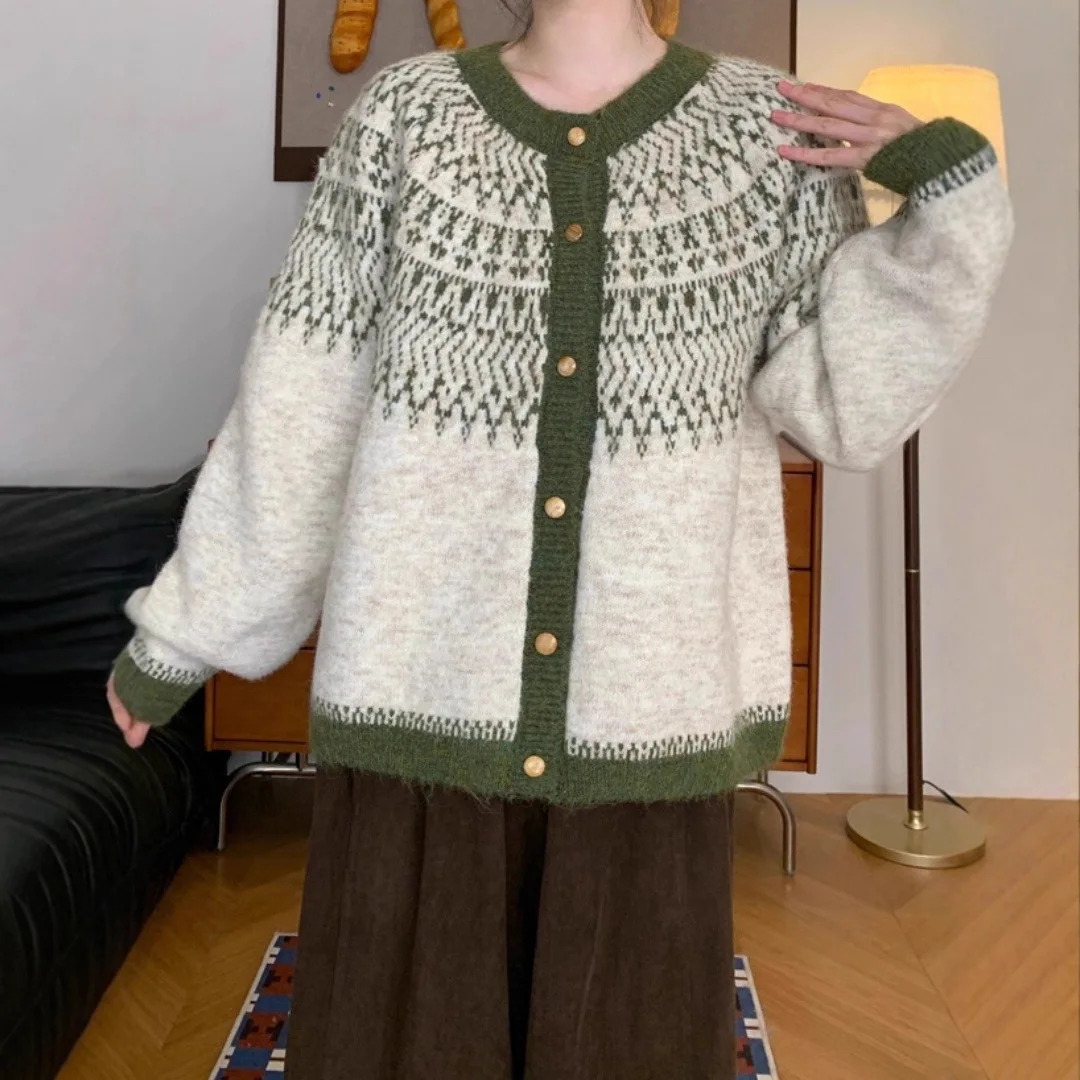 

Literary and Retro Style Contrasting Color Jacquard Knitted Cardigan Women's 2025 Autumn and Winter New Loose Sweater Jacket Top