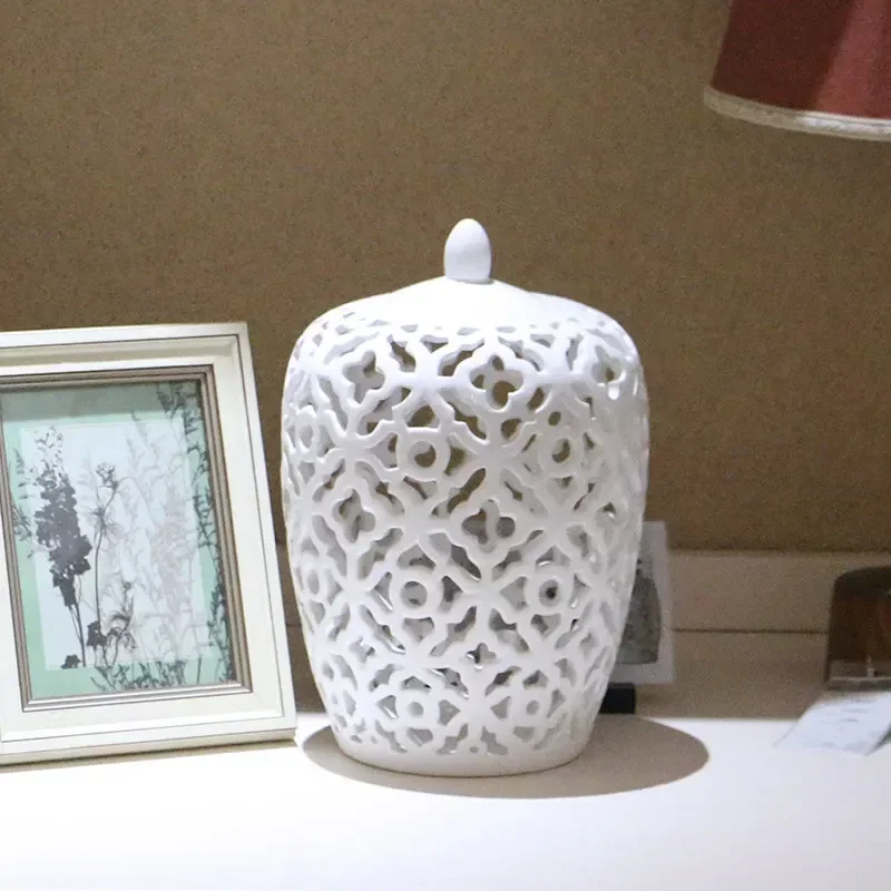 Pure White Ceramic Ginger Jar Openworked Jar with Lid Modern Dried Flower Vase Multipurpose Storage Tank Home Decor
