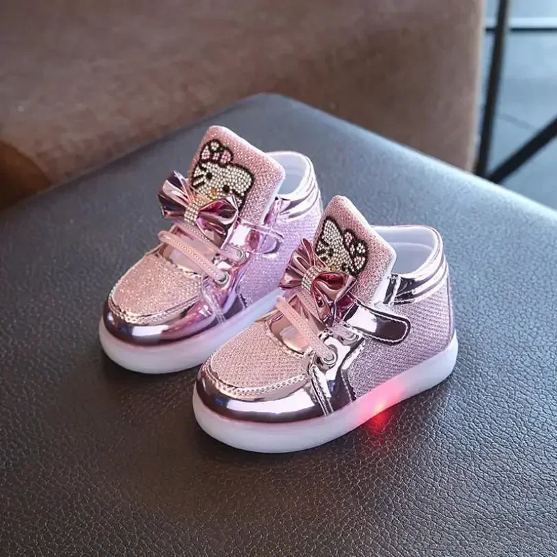 

New Disney Children Luminous Shoes Boys Girls Hello Kitty Shoes Flashing Lights Fashion Sneakers Toddler Little Kid LED Sneakers