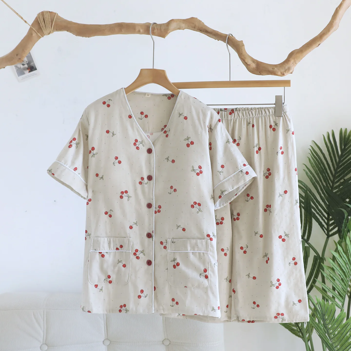 

Summer Women's V-Neck Pajama Set Cotton Short Sleeve Shirt Capri Pants Two Piece Thin Sweet Home Clothes Sleepwear