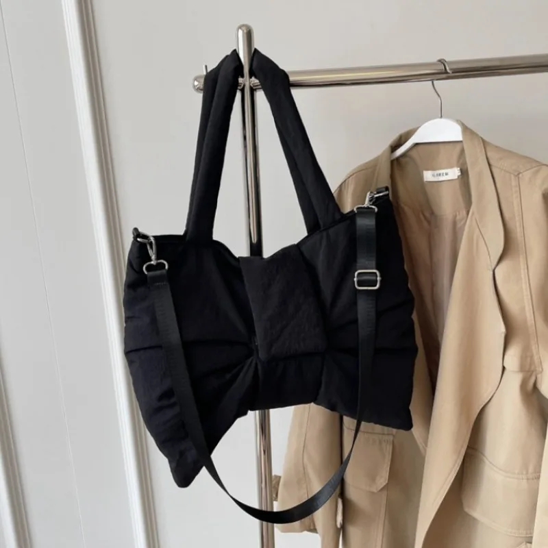 

Personality Bow Tote Bag Large Capacity Crossbody Bag Single Shoulder Cloth Bag Canvas Bag Temperament College School Bag