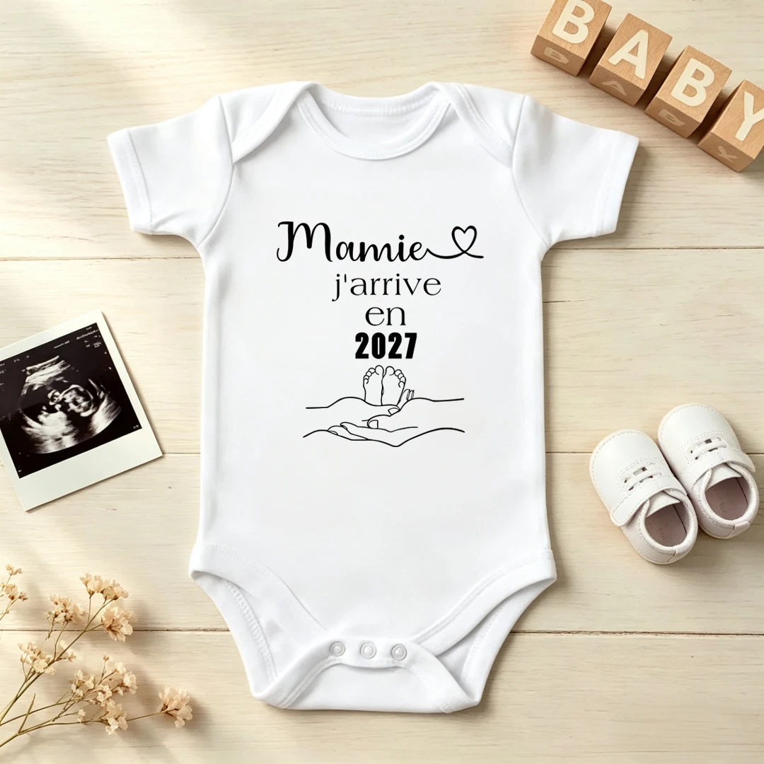 Mamie J'arrive En 2027 Baby Bodysuit French Print Newborn Romper Pregnancy Announcement Baby Reveal Outfit Onesie