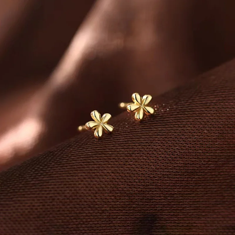

Silver Color 4MM Mini Flower Stud Earrings For Women Party Classic Fine Jewelry Ear Bone Accessories In Summer