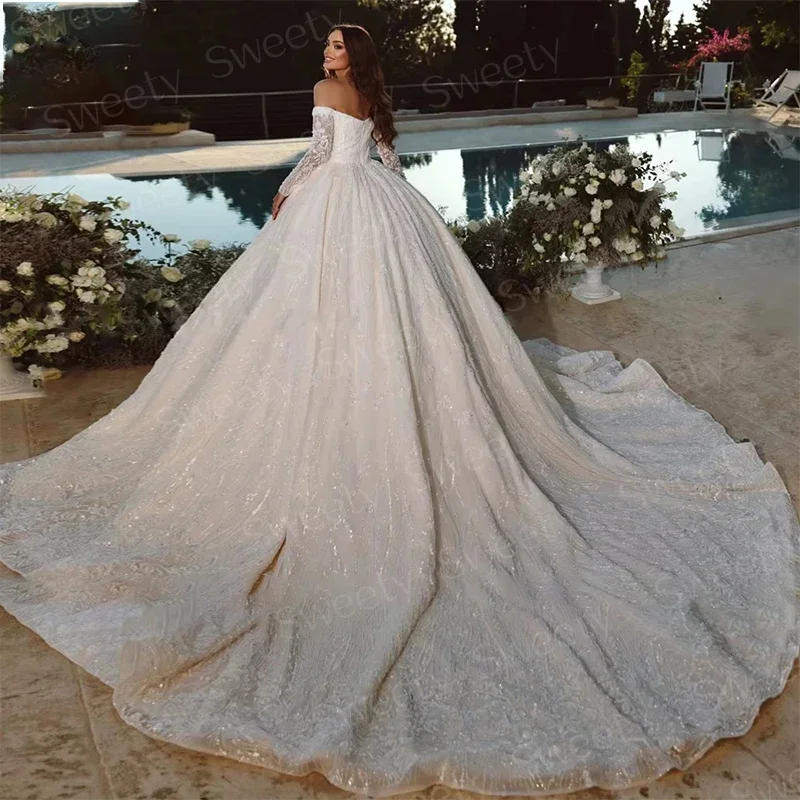 Gaun pengantin yang indah Organza dengan gaun bola sulaman leher Sweetheart lengan penuh Court Train Vestido De Novia disesuaikan