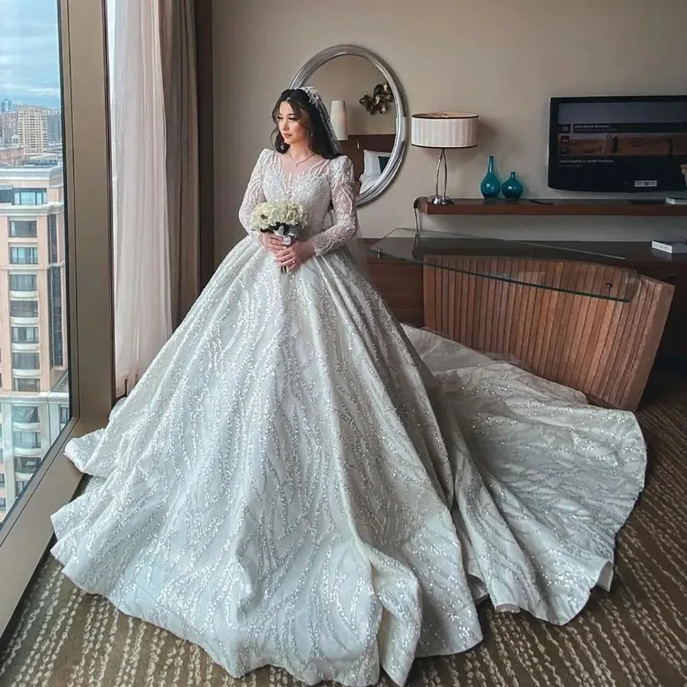 Luxurious White Ladies Wedding Dress With Sequin Long Sleeve Crystal Sparkling Beaded O-Neck Long Train Dubai Bridal Gown Custom
