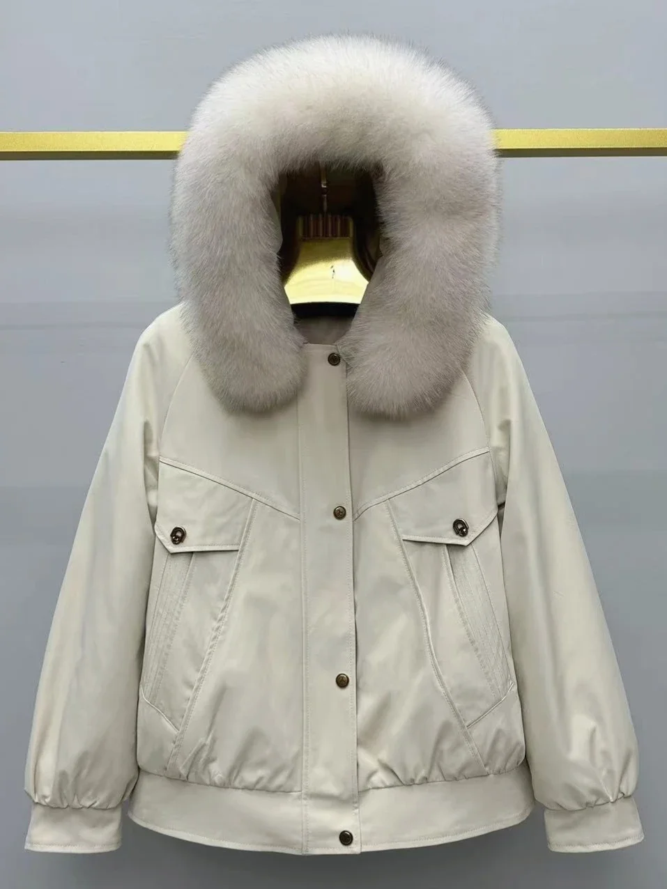 Parkas cortas moda de Corea para mujer elegante cuello de piel de zorro chaqueta acolchada con capucha forro de pelo de conejo Rex extraíble abrigo cálido