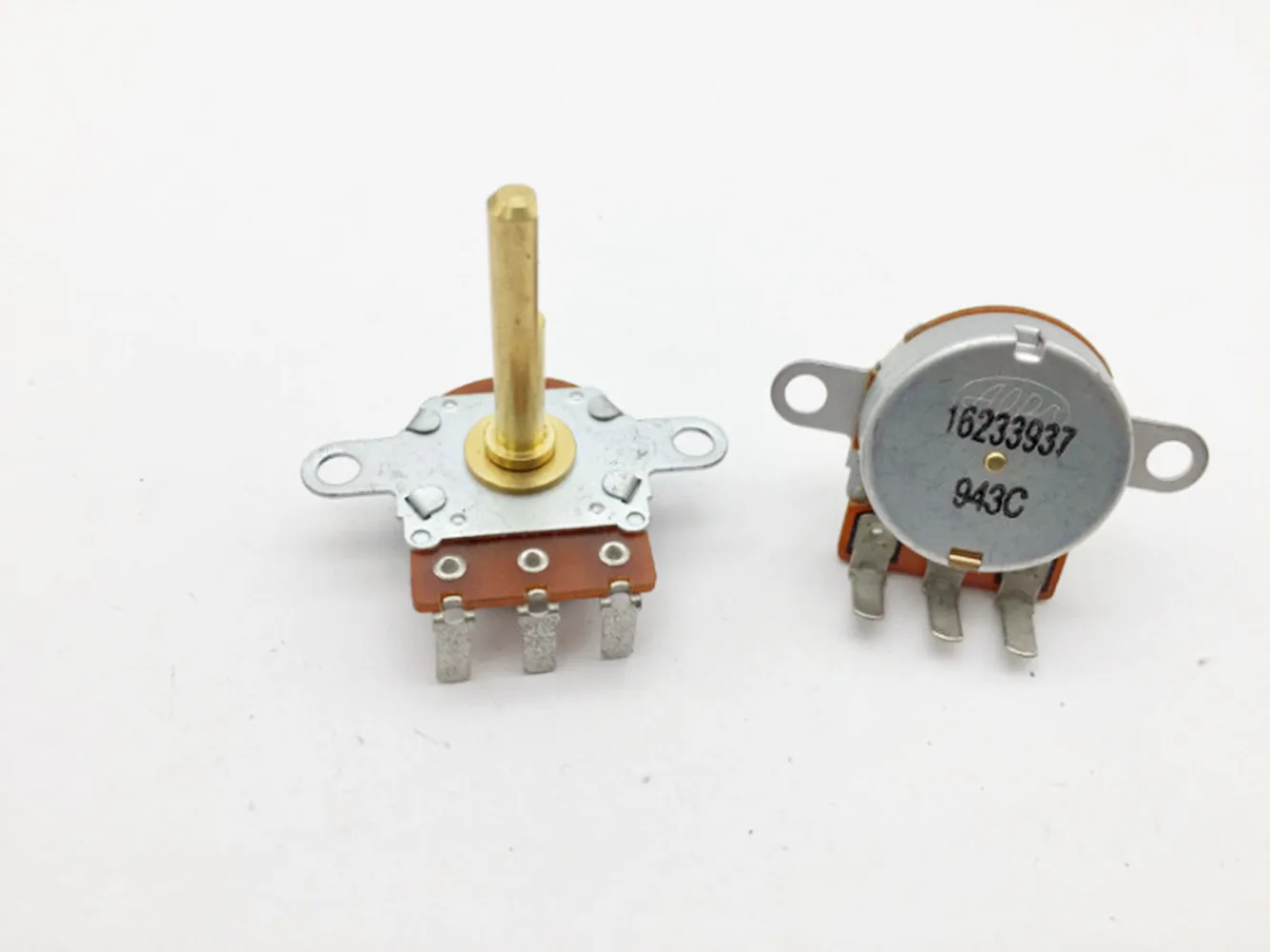Original New 100% 24 Type single rotary volume potentiometer 10K 20-positioning axis length 30MM (SWITCH)