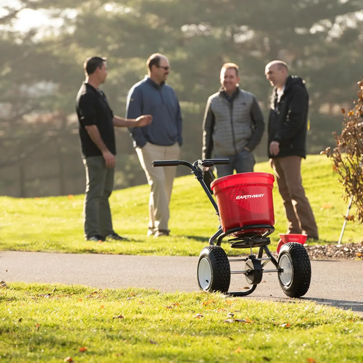 Espalhador de fertilizantes de transmissão comercial, 2150 50 LB 22 KG Heavy-Duty Walk-Behind Push Garden Seeder, ajustável, vermelho