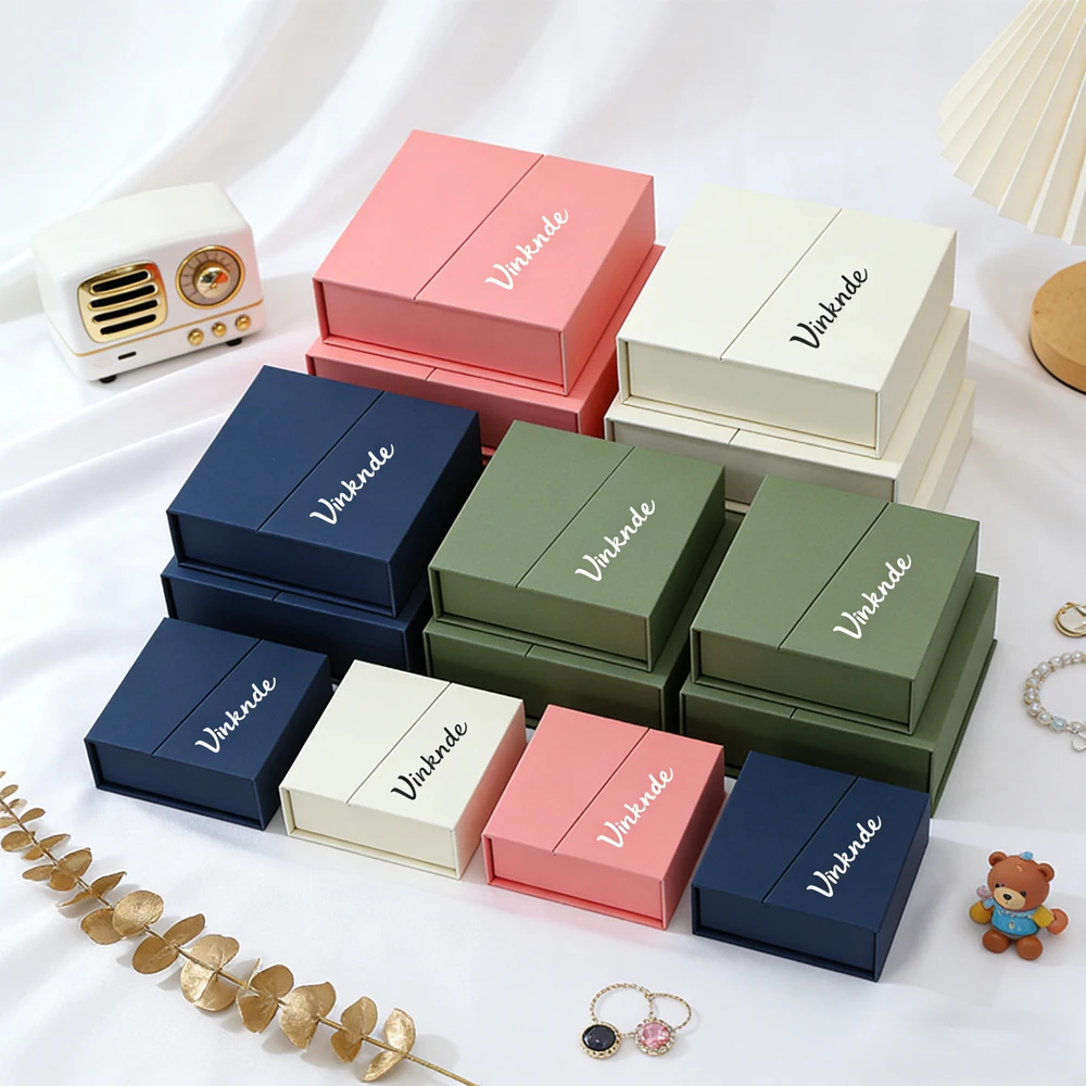 

10 оптовых магнитных коробок для демонстрации ювелирных изделий с индивидуальным логотипом, черные, оранжевые, темно-синие, из крафт-бумаги, подарочные пакеты для парфюмерии