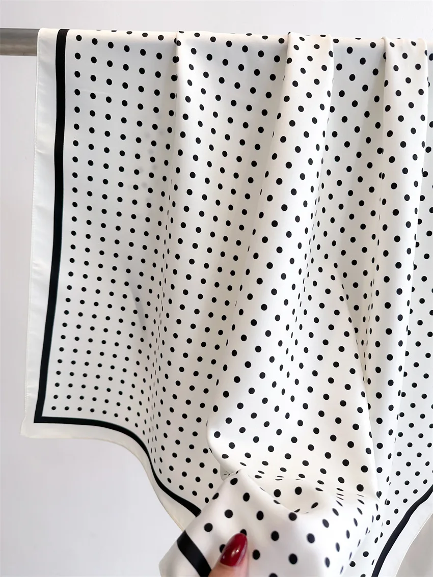 90*90cm Polka Dot Quadratischer Schal für Damen, weicher Satin, Seidenschals, Bandanas, luxuriöser Hijab, Halstuch, eleganter Schal, Wickeltuch – Detail 8