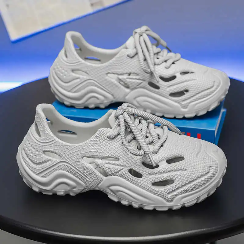 With Holes Synthetic Leather Men's Flip Flops Flip Flops Slippers Beach Clapper Shoes Luxury Brand Sandals Sneakers Sports