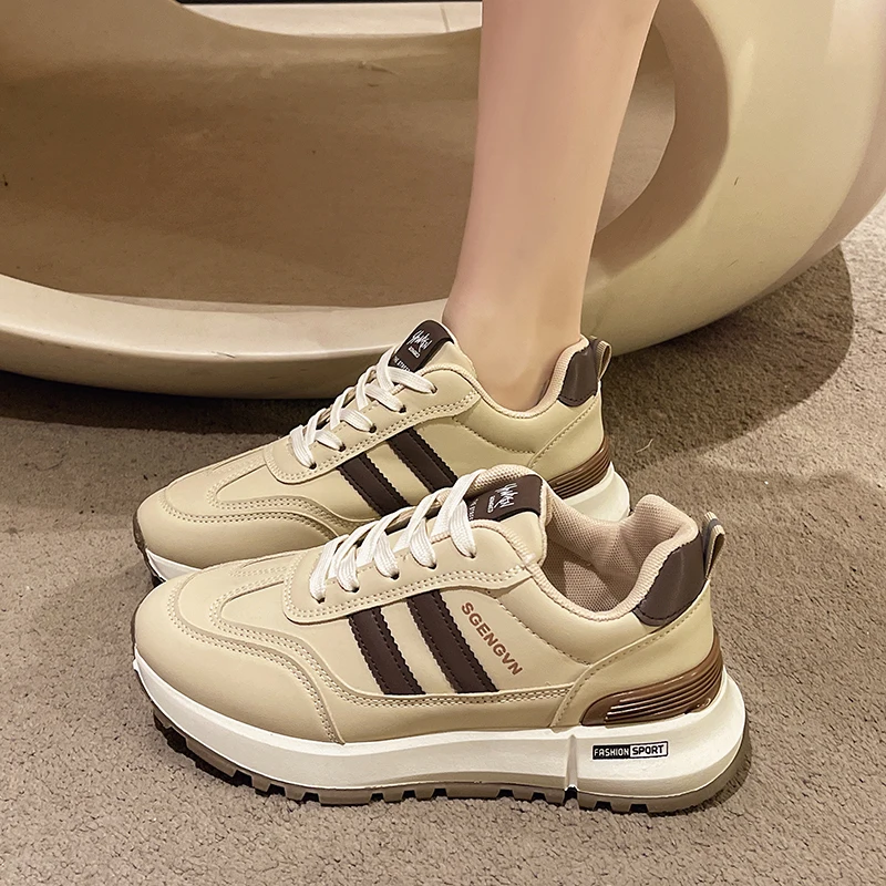 

2026 New autumn lightweight and breathable casual sports shoes leather mesh soft-soled Forrest Gump shoes for women