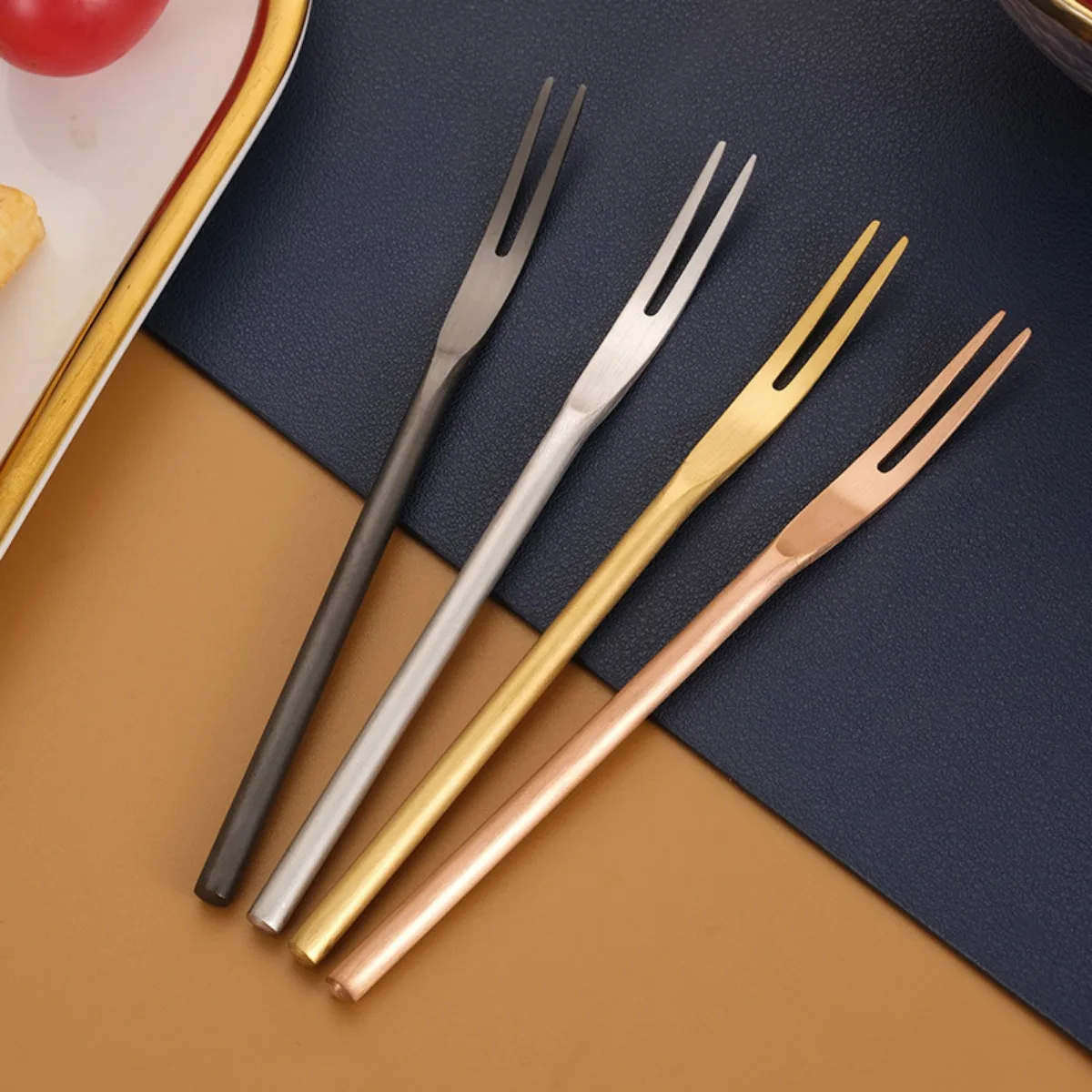 Small And Delicate Stainless Steel Tableware Set Knife Fork Spoon For Dessert/Cake/Ice cream  Tableware For Party Birthday