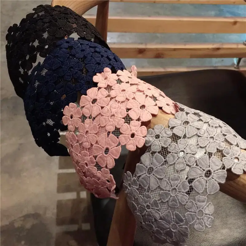 

Кружевная повязка на голову с цветочным принтом, широкий дизайн, нескользящая, для снятия давления, летний крутой стиль, многофункциональные аксессуары для волос