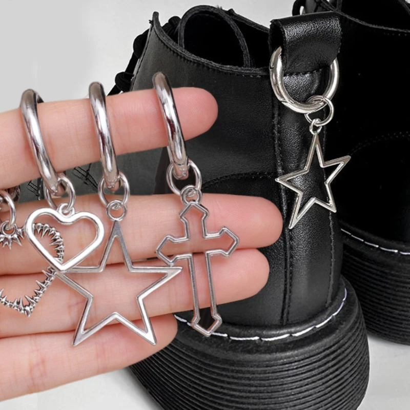 2PCS Hollow Big Stars Hearts Pendant Martin Boots Shoes Buckles Decoration Metal Snap Hook Shoes Accessories Y2K Party Jewelry