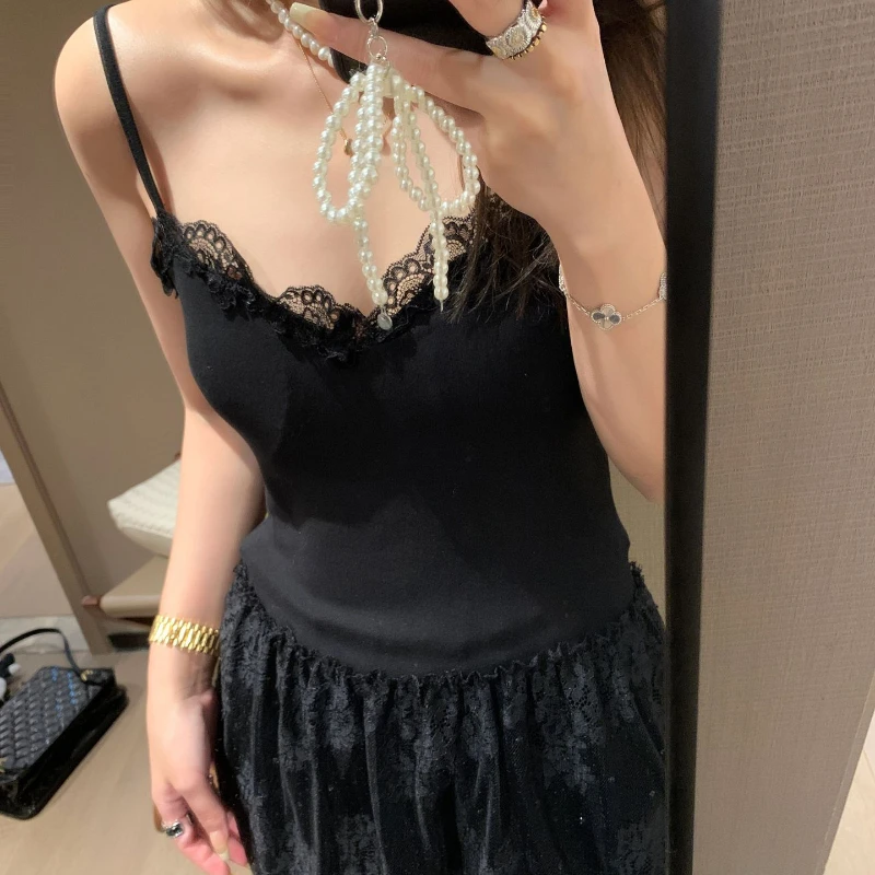솔리드 컬러 섹시 레이스 스커트 레이스 슬링 베스트 여성 이너웨어 가슴 패드 포함 아름다운 백탑 여성 의류