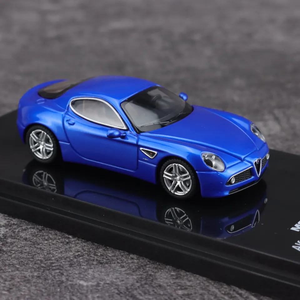 MH 1:64 Alfa Romeo 8C Competizione 2008 alloy car model