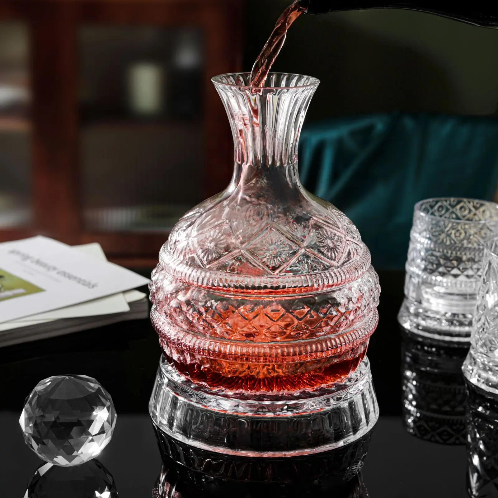 1500Ml Decanter High Grade Crystal Glass 360 Rotating Star Diamond Decanter Wine Separator Champagne Whisky Wine Bottle Gift