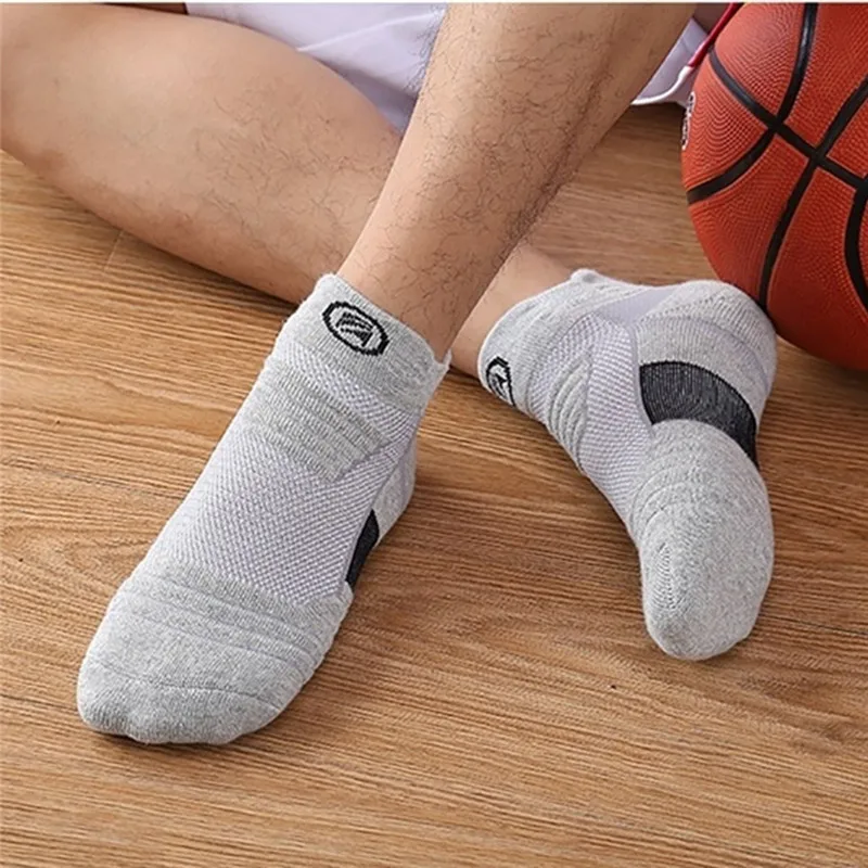 Men\'s Sports Towel Thick Basketball Sock Ankle Terry Winter Warm Solid Color Men Large Size Cotton Short Socks