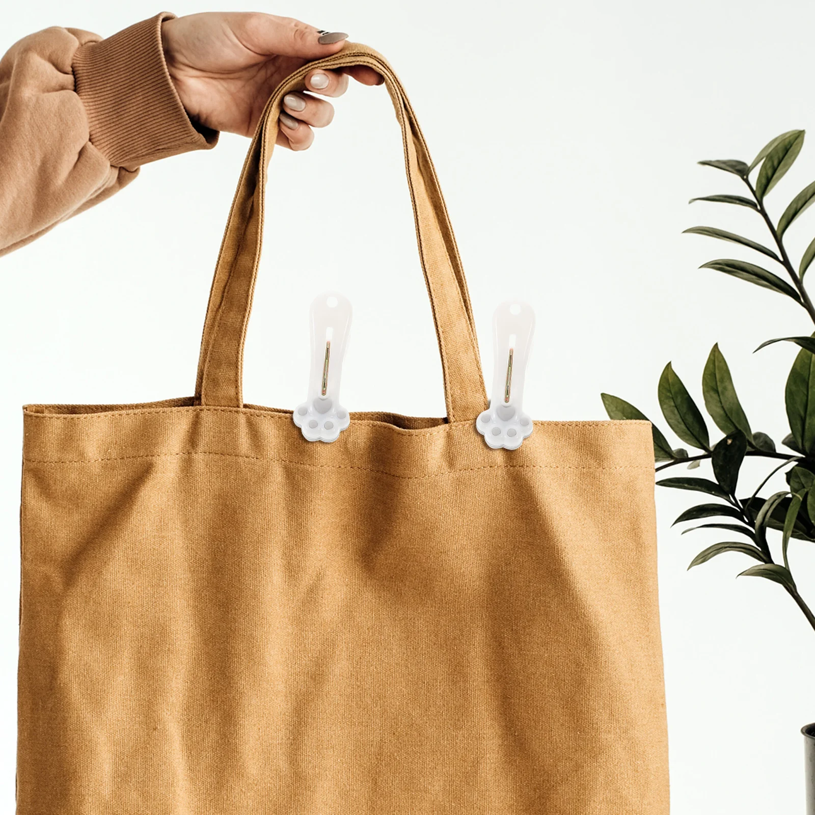 

12Pcs Plastic Clothes Pins Cute Cat Claw Pattern Strong Grip Traceless Clips for Laundry Drying Rack Food Bag Chips Storage