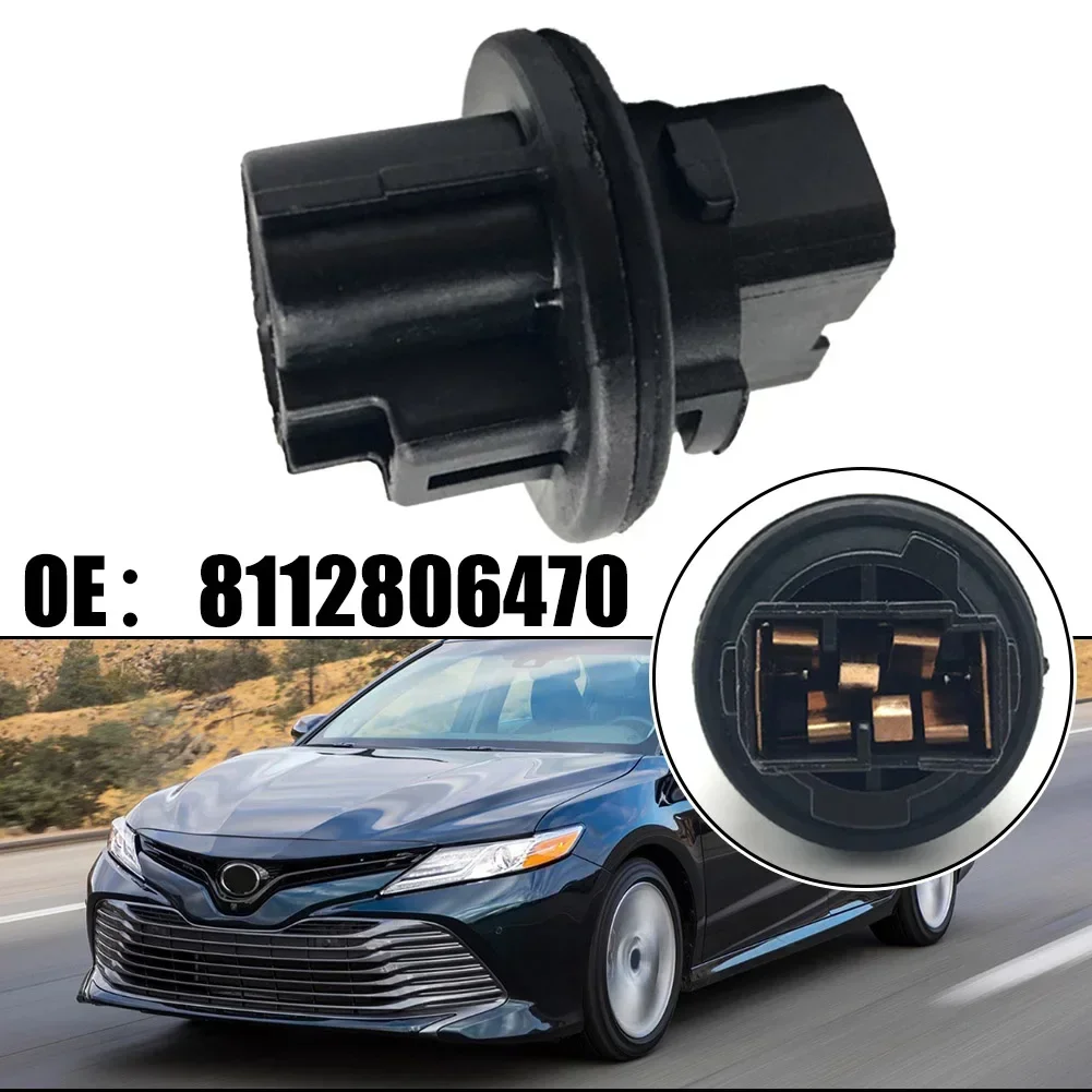 

Black Turn Signal Light Lamp Socket Suit Bulb Holder For Toyota For Camry 8112806470 3.7x3.2cm / 1.46"x1.26'' Plastic, Metal