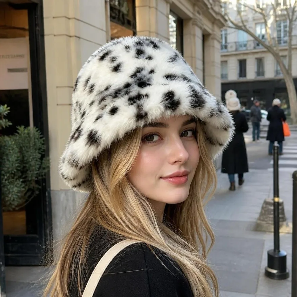2-Piece Set Rolled Brim Faux Fur Bucket Hat Windproof Face-Slimming Cross-tie Scarf Set Soft Leopard Print Hat Set