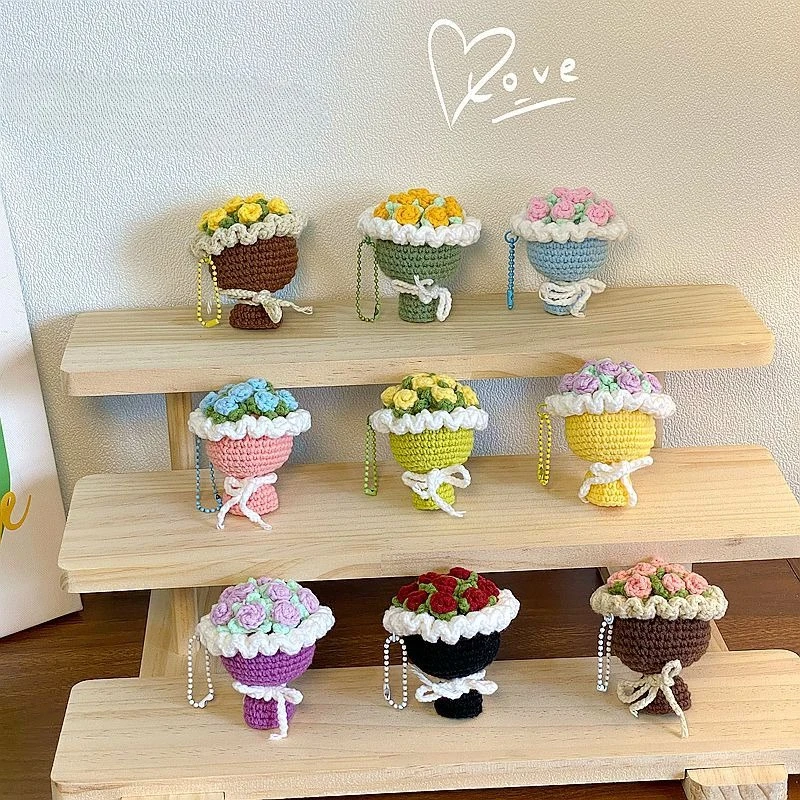 

Handmade Crochet Mini Bouquet Keychain Yarn Flower Earphone Bag Charm Creative Design Fashion Key Holder Student Supplies