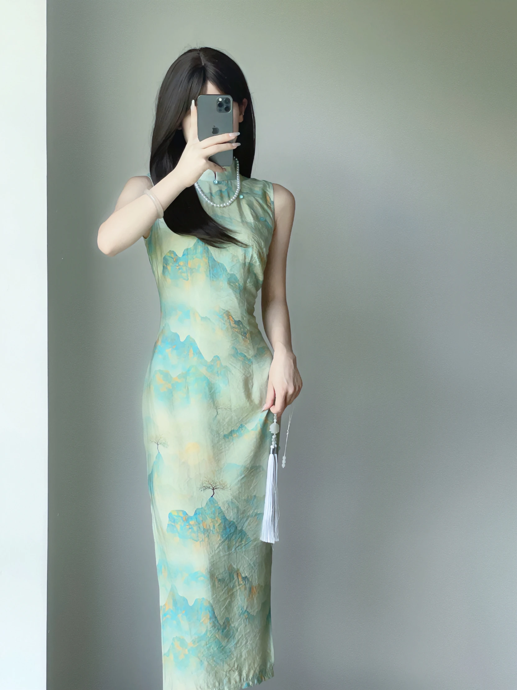 

Новая китайская модель Sle Revamped Dr для женщин: весенне-летняя, с низким разрезом, без рукавов, с бисерным декором, для повседневной носки