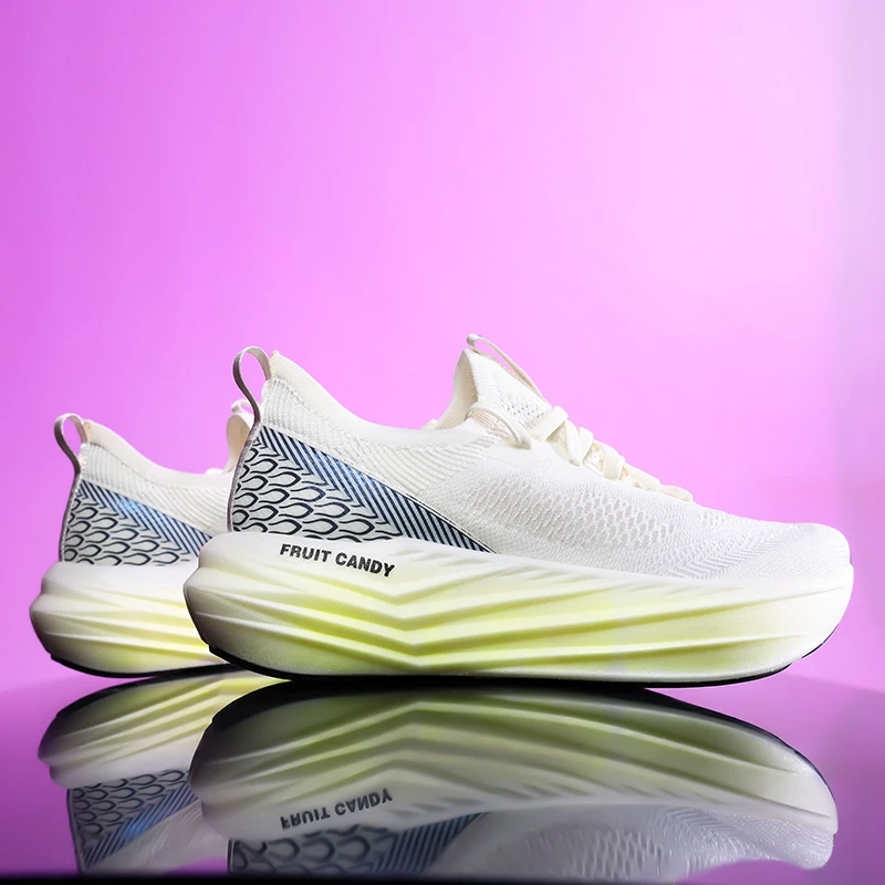 

Новые мужские повседневные спортивные кроссовки 2026 года с градиентными полосами, дышащей сеткой и амортизацией для бега