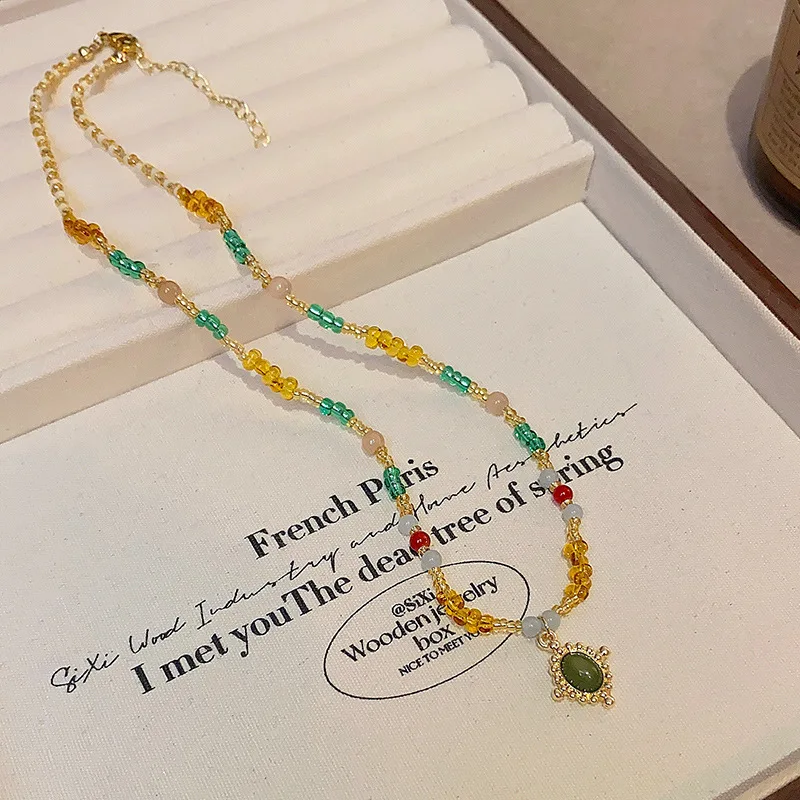 Ethnic Style Colorful Imitation Natural Stone Necklace for Women, Retro Niche Simple High-End Clavicle Chain, Internet Celebrity Style Accessory