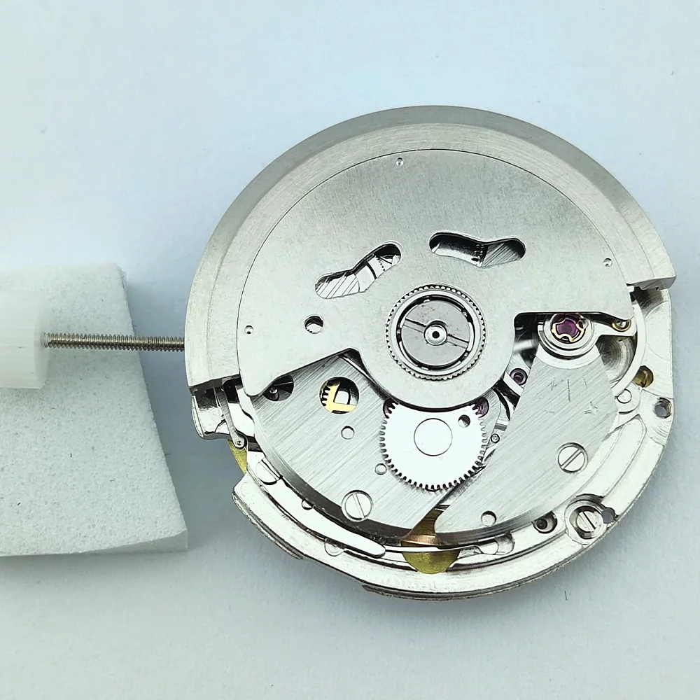 Il movimento cinese NH35 può sostituire il movimento giapponese NH35 alle 3 Calendario Movimento meccanico automatico ad alta precisione