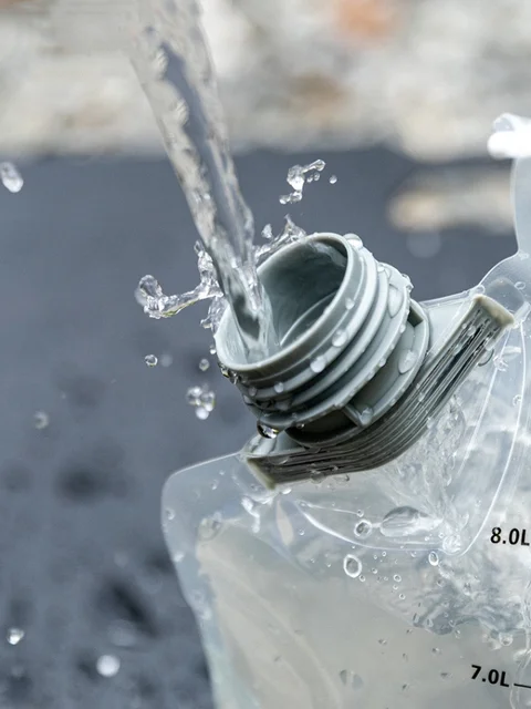 Outdoor Folding Water Bag With Faucet 8L 1