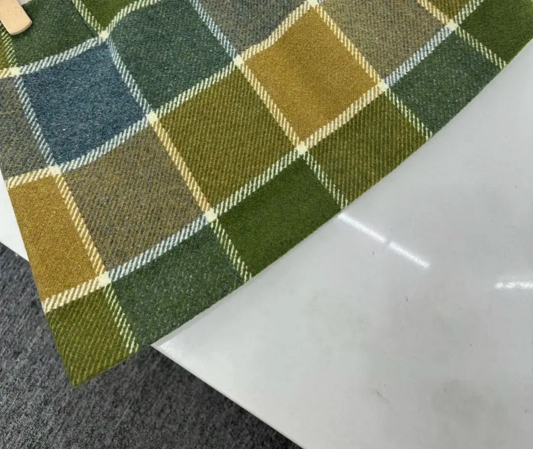 เสื้อแจ็คเก็ตผ้าฝ้ายลายตารางสีเหลืองเขียว กระโปรงสั้นผ่าข้าง ชุดสูทผ้าขนสัตว์สุดหรู สง่างามและมีสไตล์